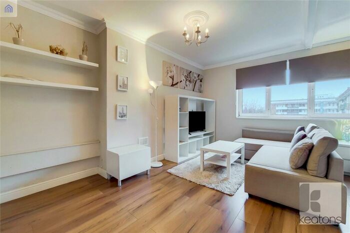 Flat To Rent In Galveston House, Harford Street, London, E1