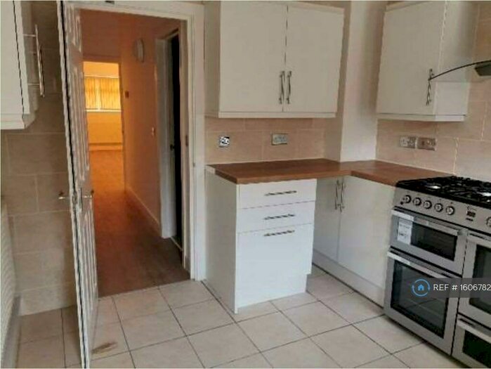 1 Bedroom Flat To Rent In Coronation House, Maltby, Rotherham, S66
