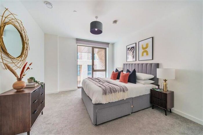 2 Bedroom Apartment To Rent In Bed, Th Floor, Tyne, Refinery House In Anchors Point, E16