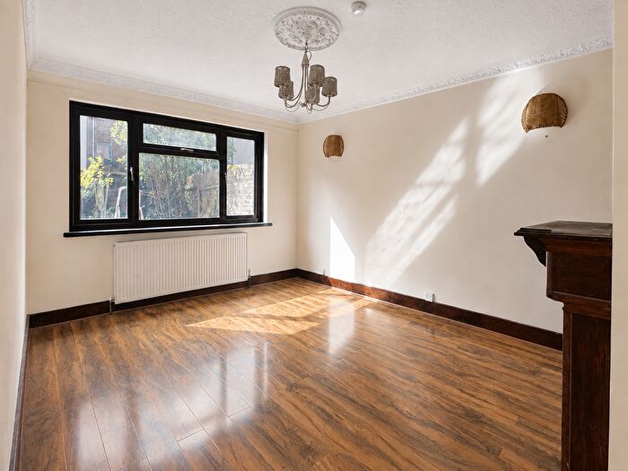 3 Bedroom Terraced House To Rent In Oulton Close, London, E5