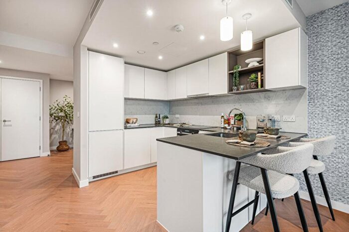 1 Bedroom Flat For Sale In One Thames Quay, Marsh Wall, E14