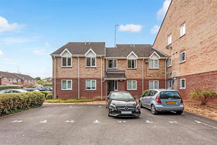 1 Bedroom Flat For Sale In Hartley Meadows, Whitchurch, RG28