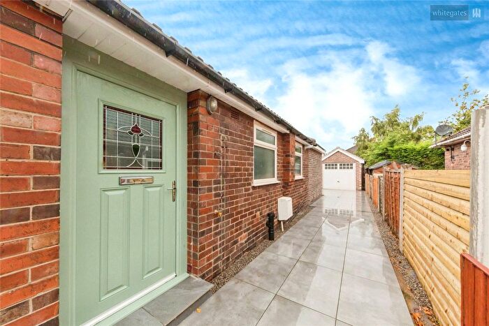 2 Bedroom Bungalow For Sale In Crewe Road, Crewe, Cheshire, CW1