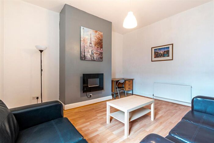 2 Bedroom Flat To Rent In Balmoral Terrace, Heaton, NE6