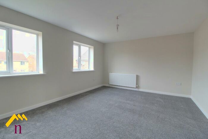 3 Bedroom Town House To Rent In Fern Bank, Adwick Le Street, Doncaster, DN6