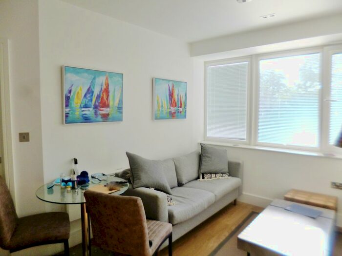 1 Bedroom Flat To Rent In Home Park Mill Link Road, Kings Langley, WD4