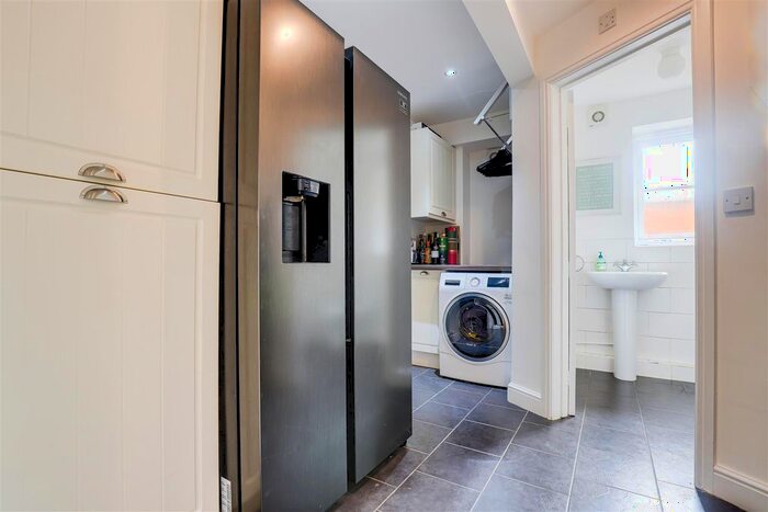 5 Bedroom Detached House For Sale In Orchard Court, Oxton, Southwell, Nottinghamshire, NG25