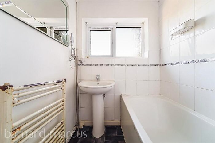 2 Bedroom Semi-Detached House For Sale In Merland Rise, Tadworth, KT20