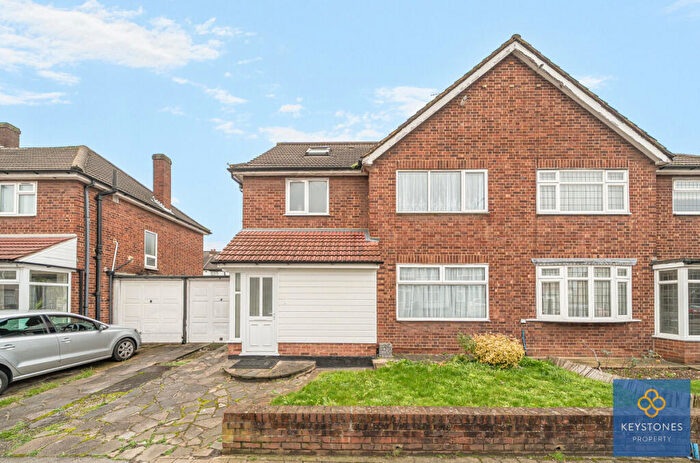 4 Bedroom Detached House For Sale In Horns Road, Barkingside, IG6