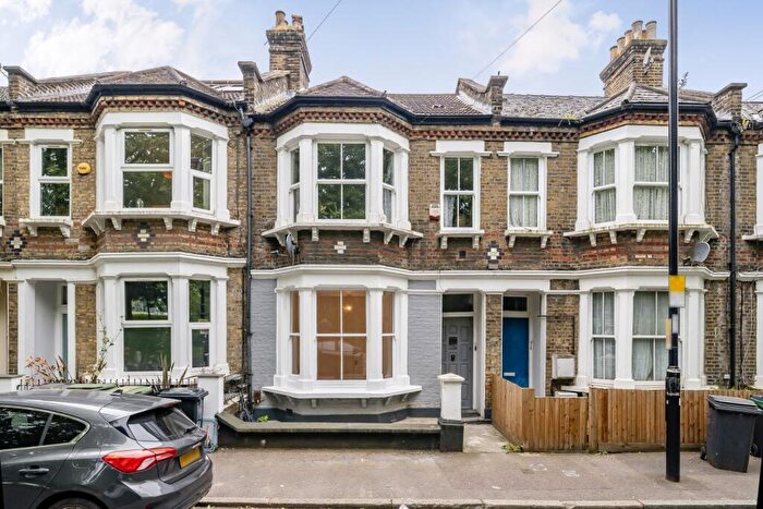 2 Bedroom Flat To Rent In Childeric Road London, SE14