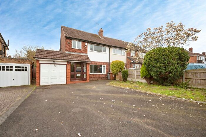 3 Bedroom Semi Detached House For Sale In Brownley Road, Shirley, Solihull, B90