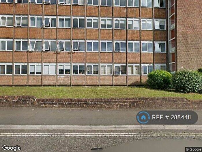 2 Bedroom Flat To Rent In Wella Road, Basingstoke, RG22