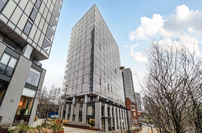 1 Bedroom Apartment For Sale In Aspin Lane, Manchester, Greater Manchester, M4