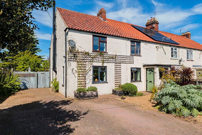 3 Bedroom End Of Terrace House For Sale In Norwich Road, Fakenham, NR21