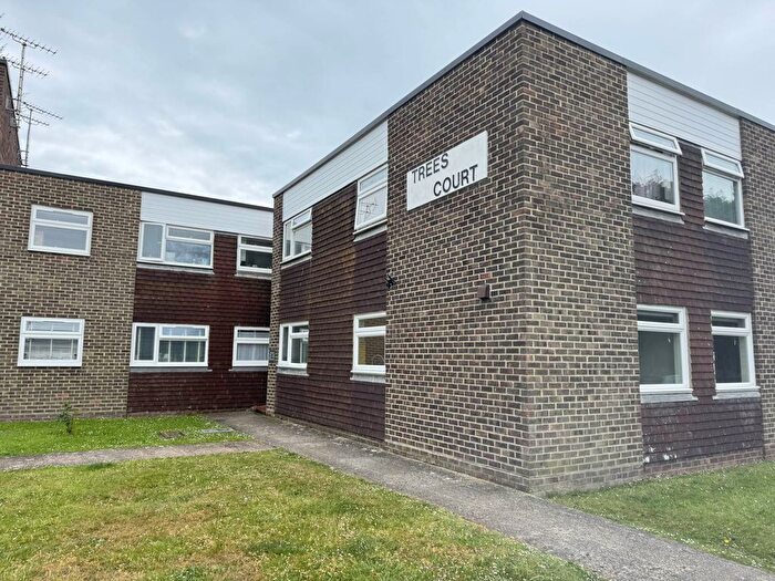 2 Bedroom Flat To Rent In St Peters Crescent, Selsey, PO20