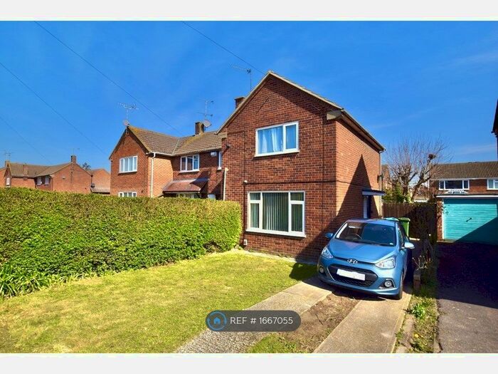 2 Bedroom End Of Terrace House To Rent In Meadowcroft, Aylesbury, HP19