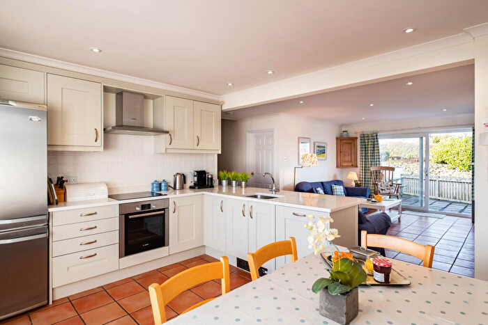 4 Bedroom Semi-Detached House For Sale In Manilu, PL27