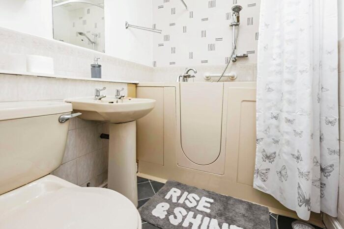 1 Bedroom Flat For Sale In Orphanage Road, Birmingham, West Midlands, B24