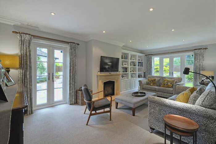 5 Bedroom Detached House For Sale In Clare Wood Drive, East Malling, ME19