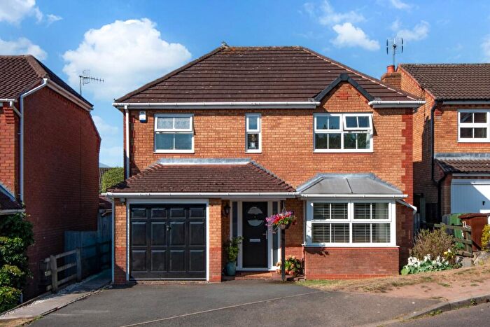 4 Bedroom Detached House For Sale In Briar Close, Lickey End, Bromsgrove, Worcestershire, B60