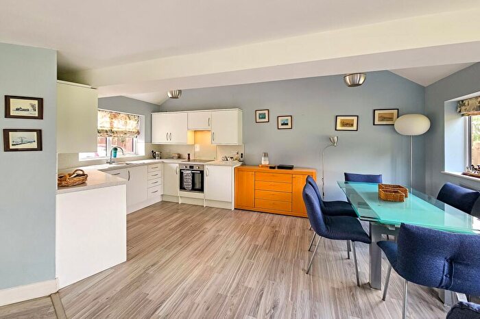 5 Bedroom Detached House For Sale In Moor Park Close, Beckwithshaw, HG3