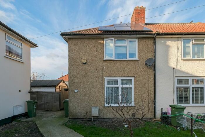 2 Bedroom End Of Terrace House To Rent In Lynett Road, Dagenham, RM8