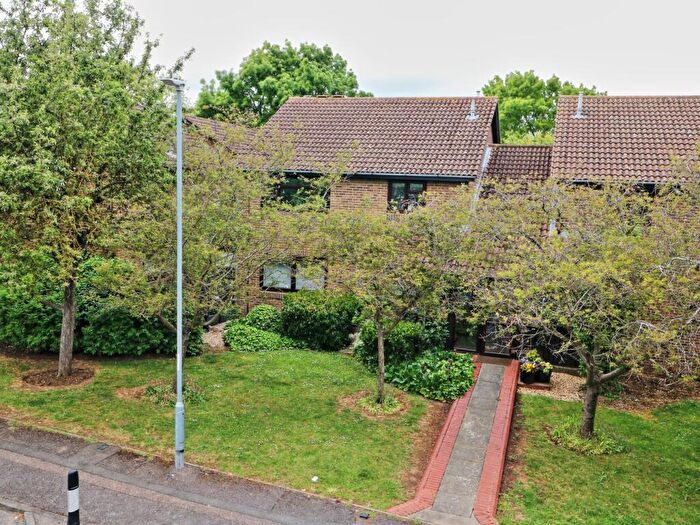2 Bedroom Flat For Sale In Monarch Road, Eaton Socon, St Neots, PE19