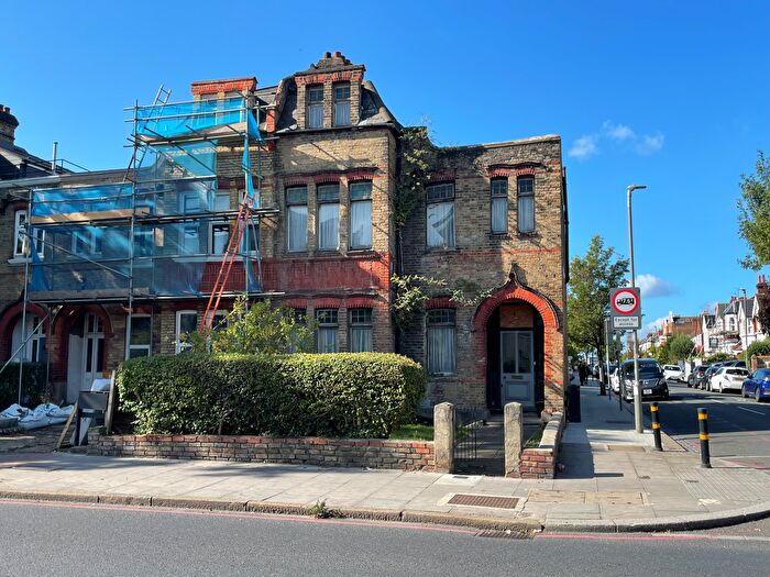 6 Bedroom Property For Sale In Trinity Road, London, SW17