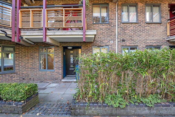 3 Bedroom Flat For Sale In Queensway, Cambridge, CB2
