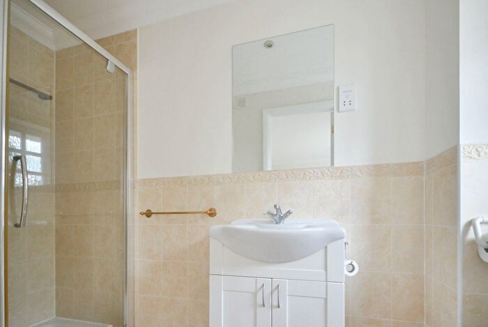 3 Bedroom Terraced House For Sale In Church Road, Haslemere, Surrey, GU27