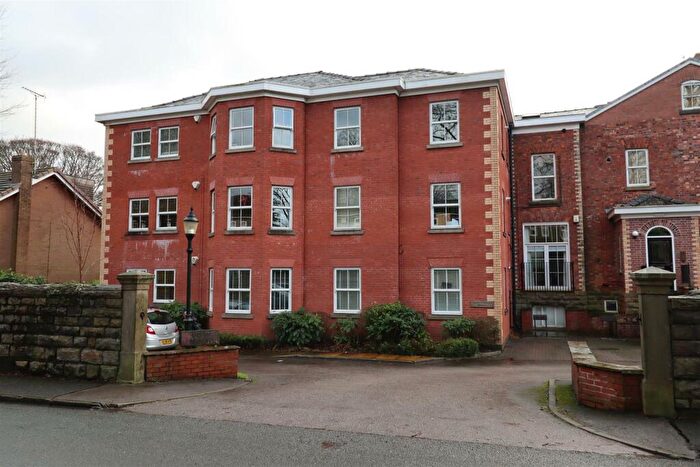 1 Bedroom Flat To Rent In Prestbury Road, Macclesfield, SK10