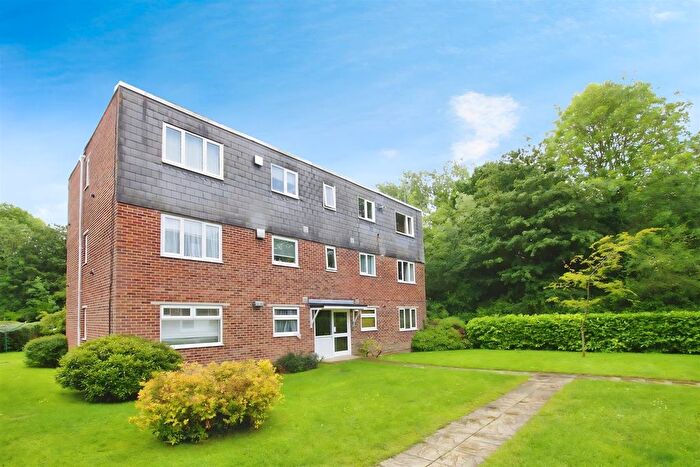 2 Bedroom Flat To Rent In Charminster Close, Nythe, Swindon, SN3