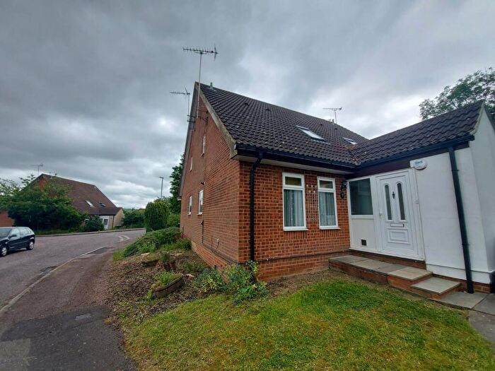 1 Bedroom Chalet To Rent In Oregon Way, Luton, LU3