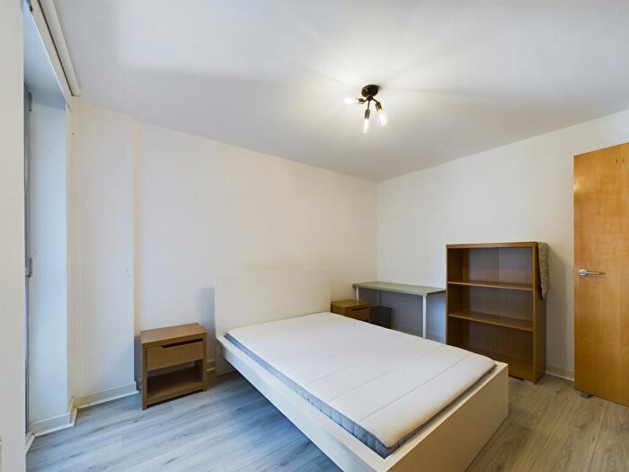 2 Bedroom Flat To Rent In Albion Street, Glasgow, G1