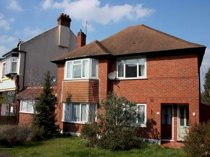 2 Bedroom Flat To Rent In Croydon Road, Beckenham, BR3