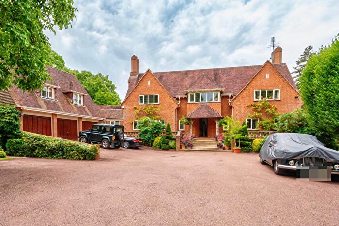 6 Bedroom Detached House To Rent In Mill Lane, Hurley, SL6