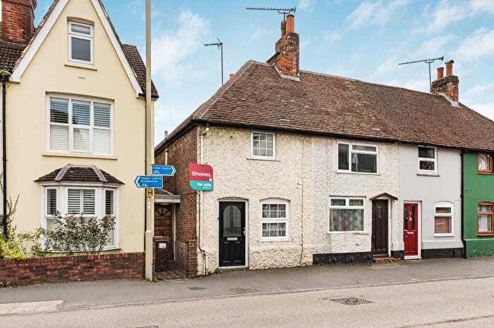 2 Bedroom End Of Terrace House For Sale In Anstey Road, Alton, Hampshire, GU34