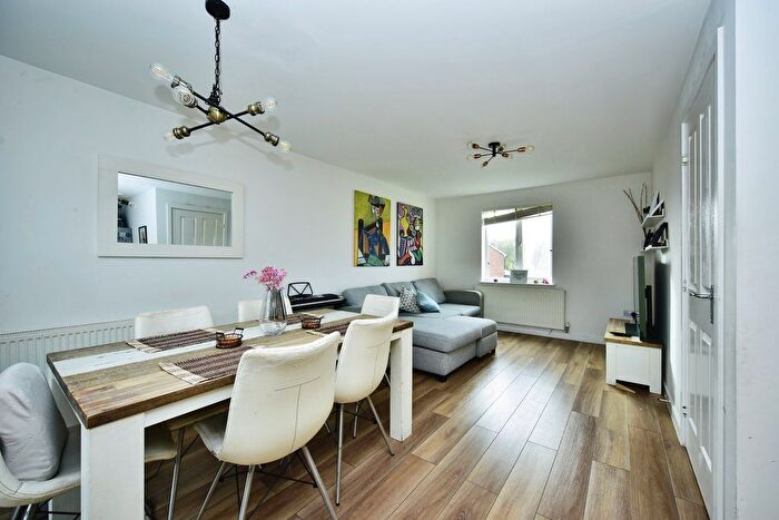 2 Bedroom Flat For Sale In Furfield Chase, Boughton Monchelsea, Maidstone, ME17