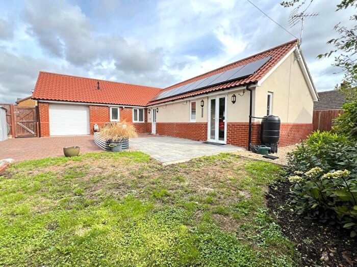 3 Bedroom Detached Bungalow For Sale In Crown Road, Christchurch, Wisbech., PE14