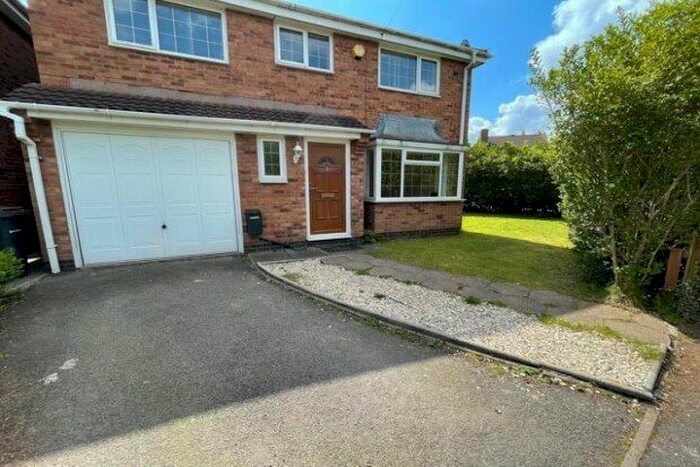 4 Bedroom Property To Rent In Burdons Close, Birmingham, B34