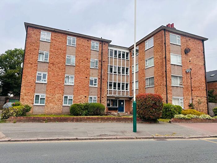 2 Bedroom Flat To Rent In Billet Lane, Essex, RM11