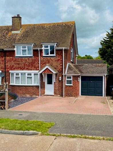 3 Bedroom Semi-Detached House To Rent In Walnut Walk, Polegate, East Sussex, BN26