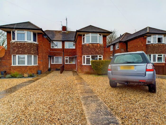 3 Bedroom Flat To Rent In Horsbere Road, Hucclecote, Gloucester, GL3