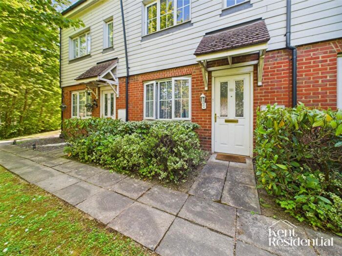 1 Bedroom Maisonette To Rent In Wharfdale Square, Tovil, ME15