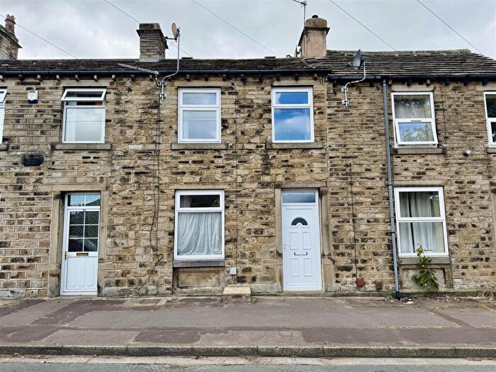 3 Bedroom Terraced House For Sale In Town End, Almondbury, Huddersfield, HD5