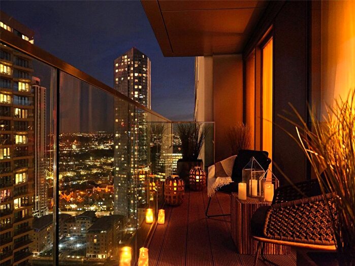 2 Bedroom Flat For Sale In Park Drive, Canary Wharf, E14