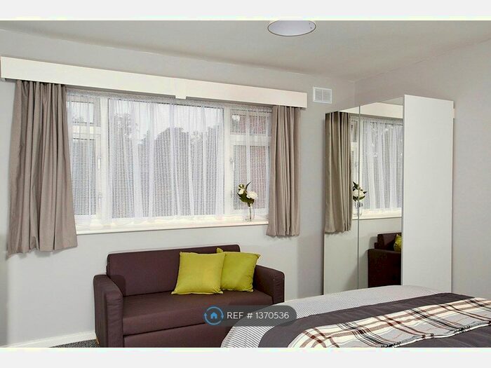 3 Bedroom Flat To Rent In City Centre, Coventry, CV3