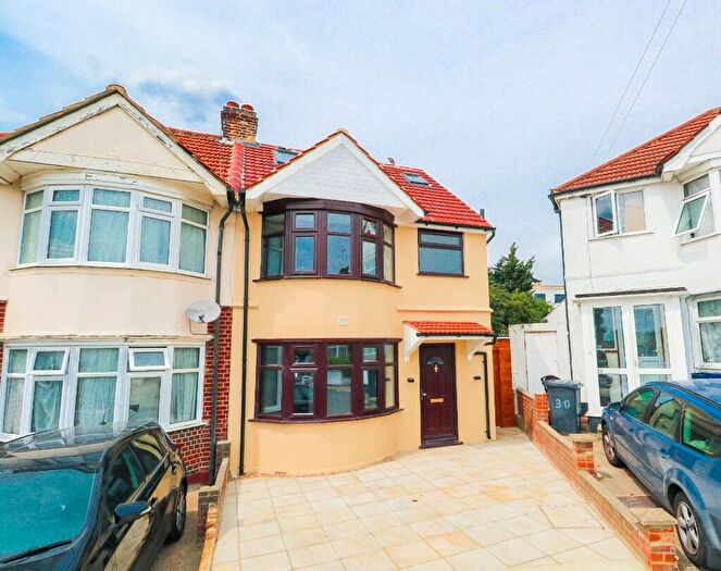 5 Bedroom Semi-Detached House To Rent In Stuart Avenue, London, NW9