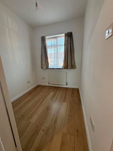4 Bedroom Terraced House To Rent In Staines Road, Ilford, IG1