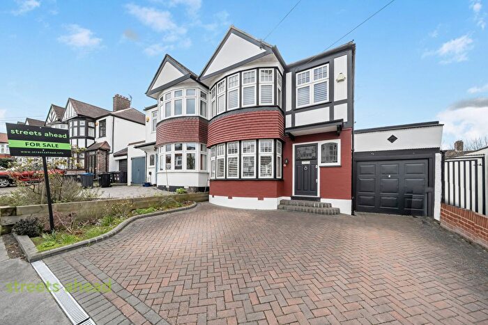 3 Bedroom Semi Detached House For Sale In Sundial Avenue, London, SE25